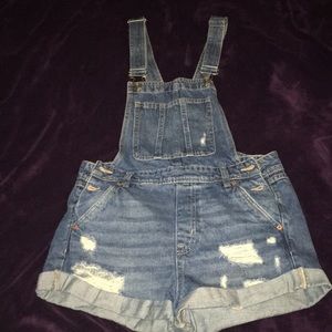 Ripped Shorts overall